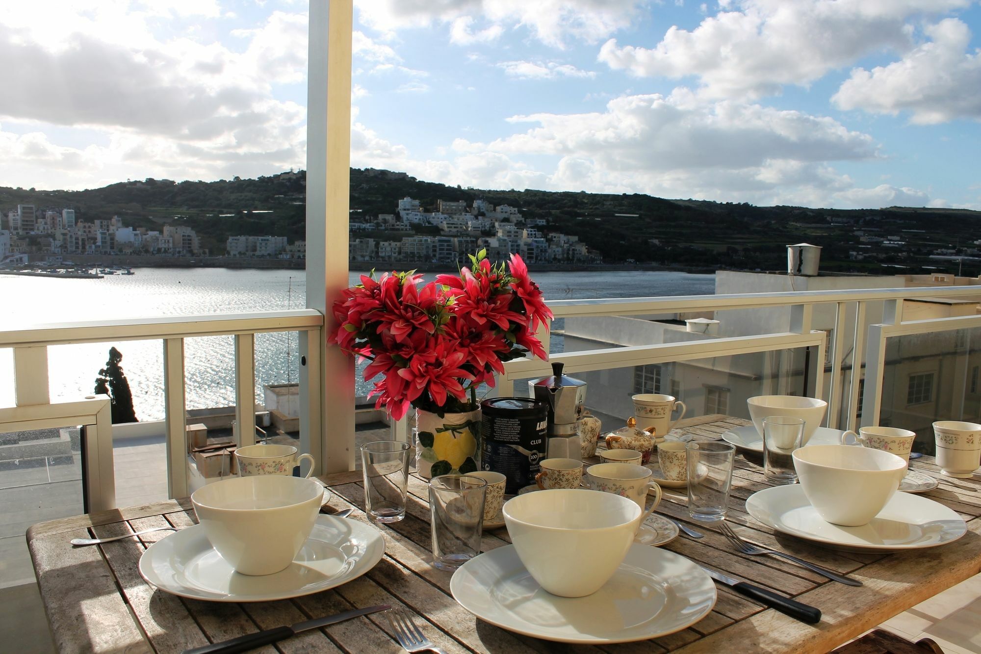 Bayview 2 Bedroom Seaview Apartment With Large Terrace With Panoramic Views - By Getawaysmalta Сент-Полс-Бей Экстерьер фото
